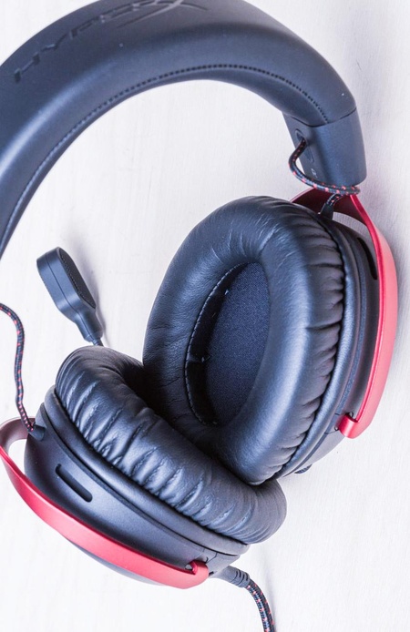 Foto de avaliação do HyperX Cloud III