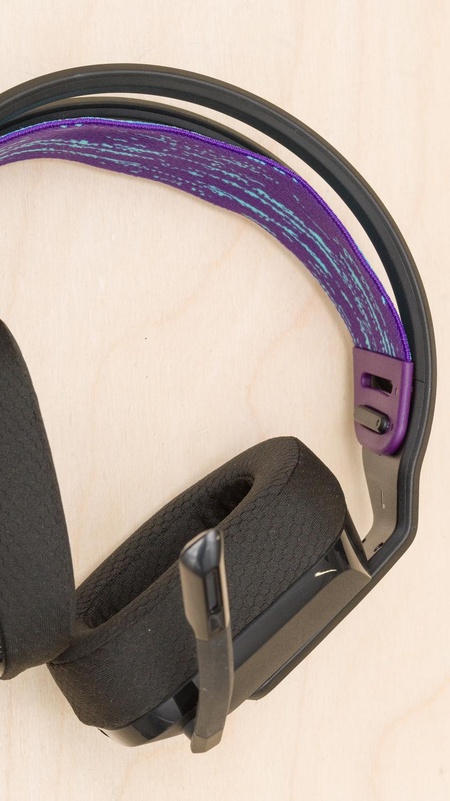 Foto de review do Logitech G535 LIGHTSPEED