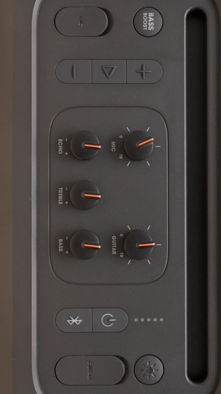Foto de review do JBL PartyBox On-The-Go