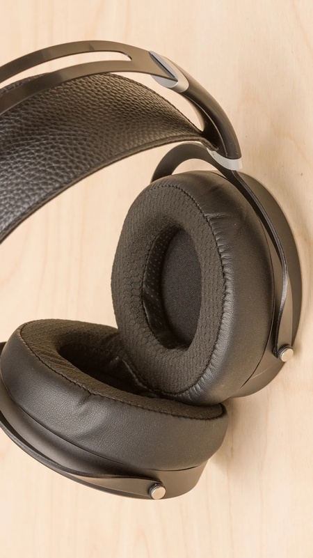 Foto de avaliação do HiFiMan Sundara