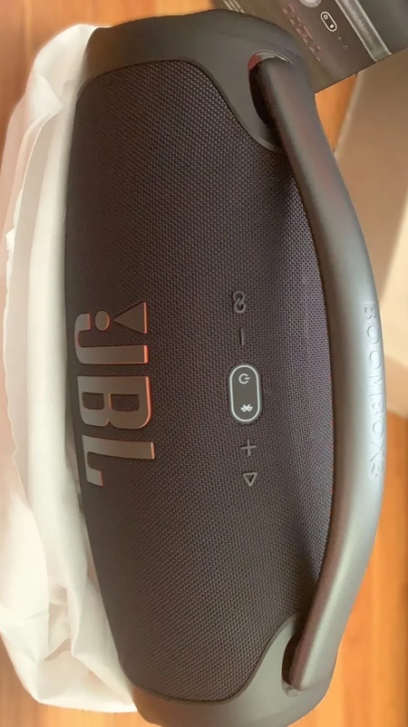 Foto de review do JBL Boombox 3