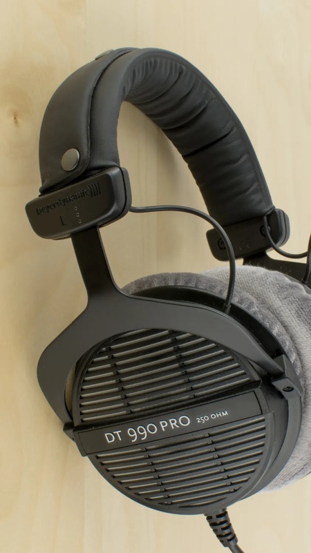 Foto de review do Beyerdynamic DT 990 PRO