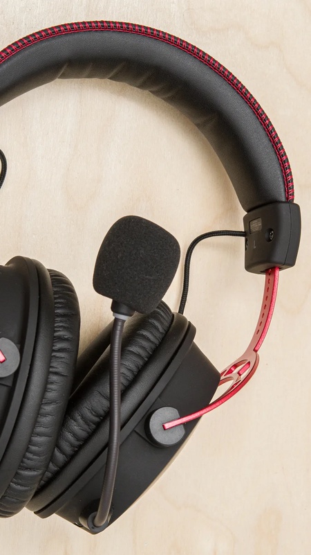 Foto de review do HyperX Cloud Alpha Wireless